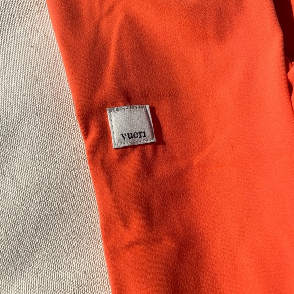 Vuori AllTheForm™ Legging Bright Poppy Small EUC - Picture 5 of 7